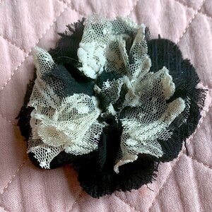 Elegant Black and Cream Lace Hair Clip